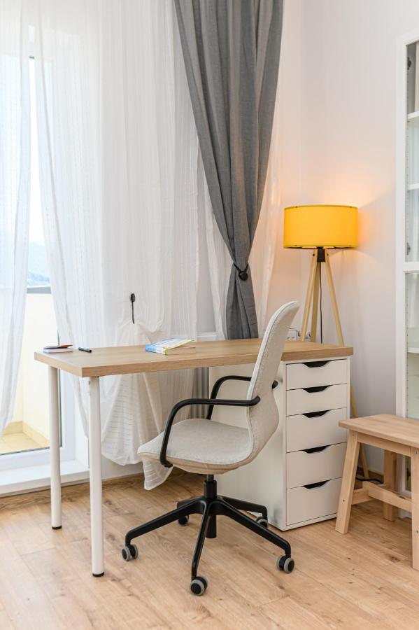 Coresi Mountain View City Apartment Brașov